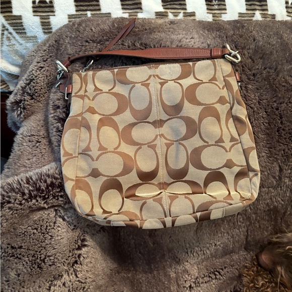 Coach Tan and Brown Signature Shoulder Bag - Picture 2 of 10